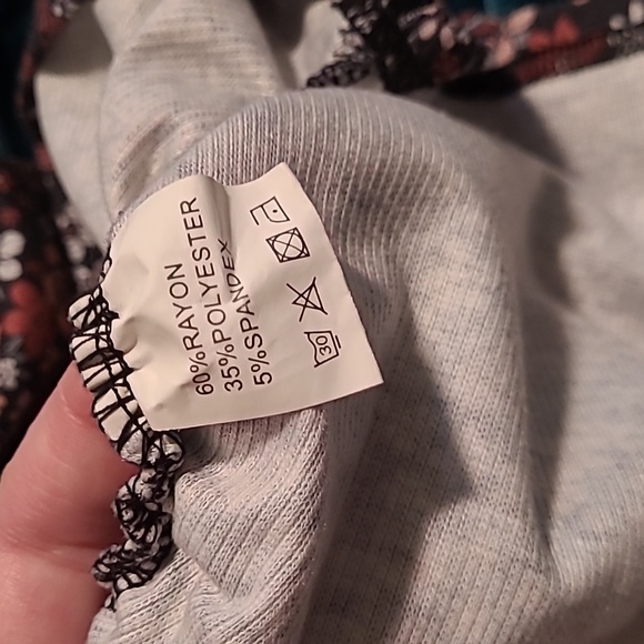 2XL Maternity Floral T-Shirt - Picture 5 of 6